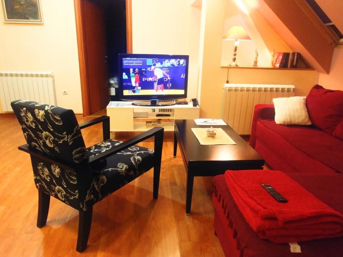 Talas Apartmani Belgrado Esterno foto